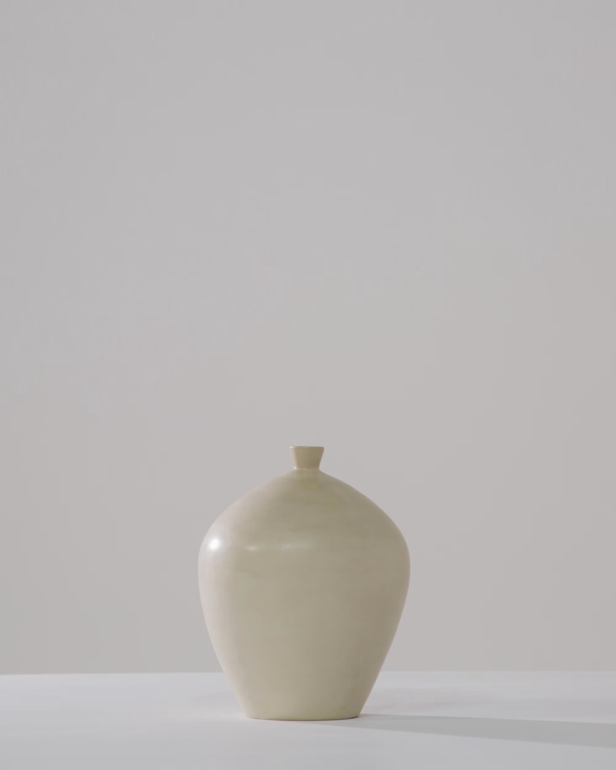 Céleste Sculptural Ceramic Vase